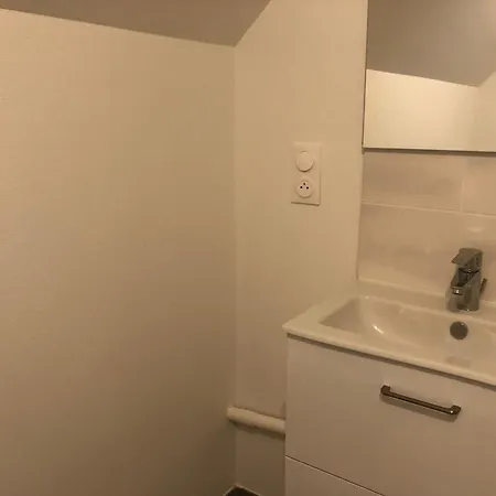 Spacieuse Maison Près Du Mans Avec Jardin, Idéale Pour Séjours Pro, 4 Chambres, Wi-fi, Parking - Fr-1-410-330 Hébergement de vacances Ecommoy