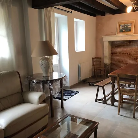 Hébergement de vacances Spacieuse Maison Près Du Mans Avec Jardin, Idéale Pour Séjours Pro, 4 Chambres, Wi-fi, Parking - Fr-1-410-330 Ecommoy