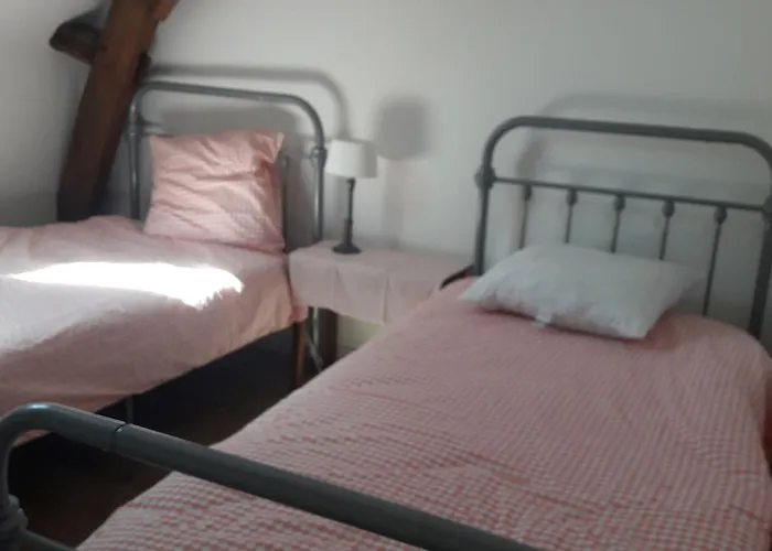 Nyaraló Spacieuse Maison Pres Du Mans Avec Jardin, Ideale Pour Sejours Pro, 4 Chambres, Wi-fi, Parking - Fr-1-410-330